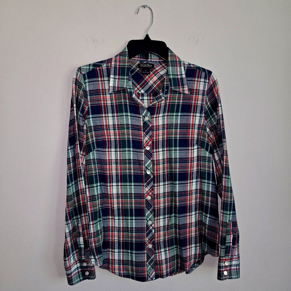 Lucky Brand Women's Classic Plaid Button Up Shirt in a size Small
